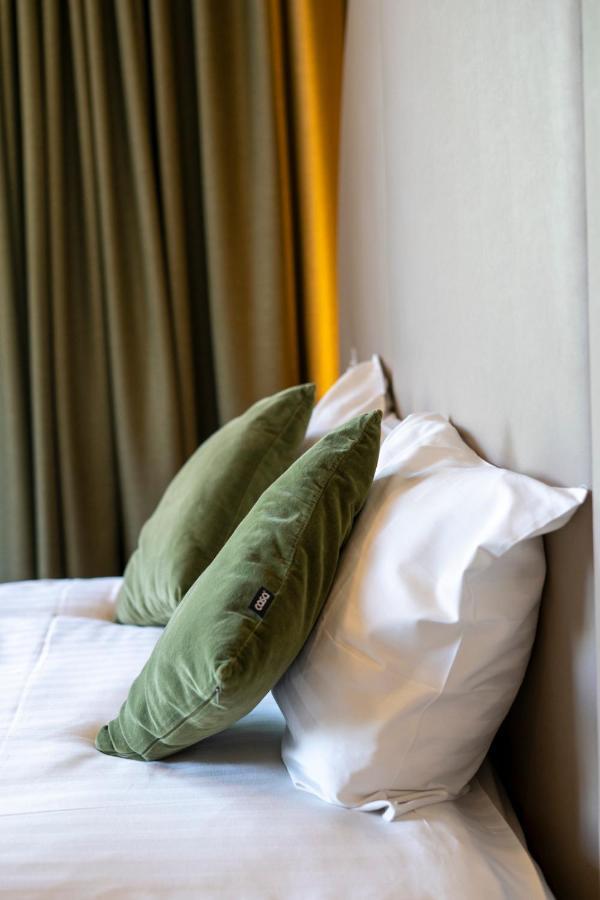 Green Hotel Genk Bagian luar foto